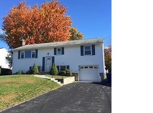 10 Macintosh Rd, Norwalk, CT 06851