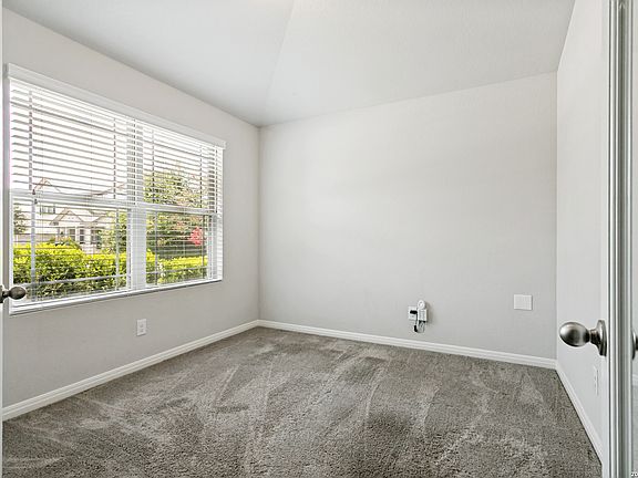 4th image of 8603 Straight Oaks