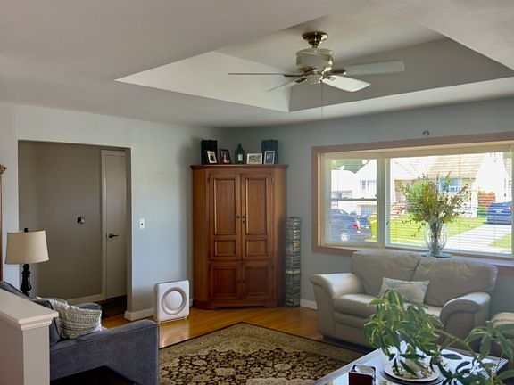 3rd image of 189 Elberon Ave