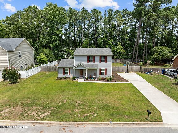 5th image of 207 E Baywood Lane