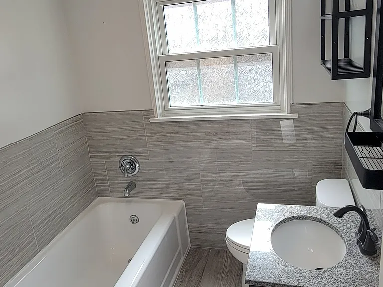 133 N Kings Rd #1/2 — Photo 30