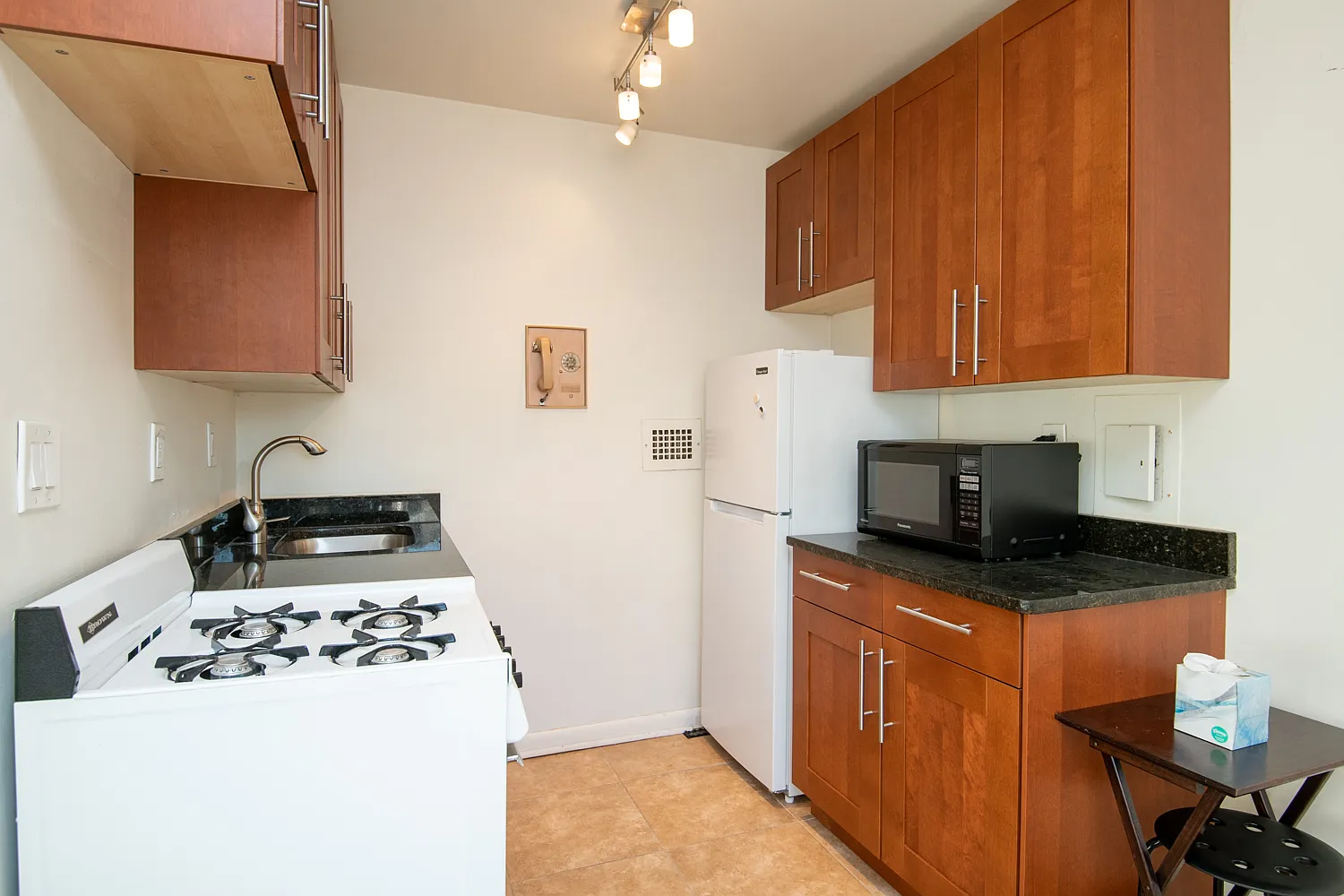 Studio, 463 sqft, $1,495 — Photo 3