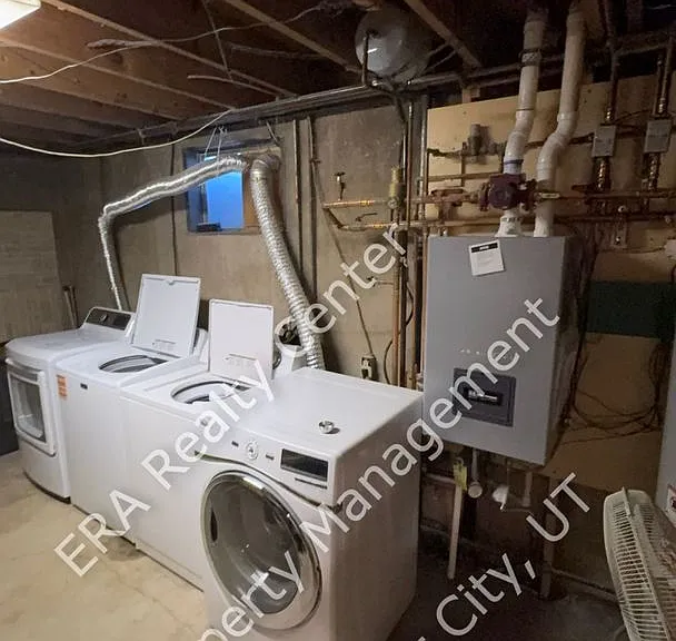 282 S Dewey Ave #A — Photo 19