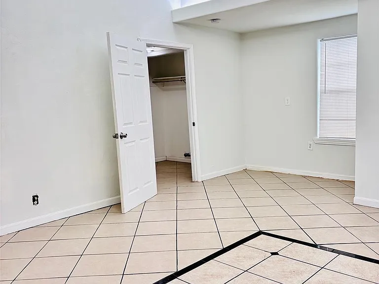 7618 Linden St — Photo 5