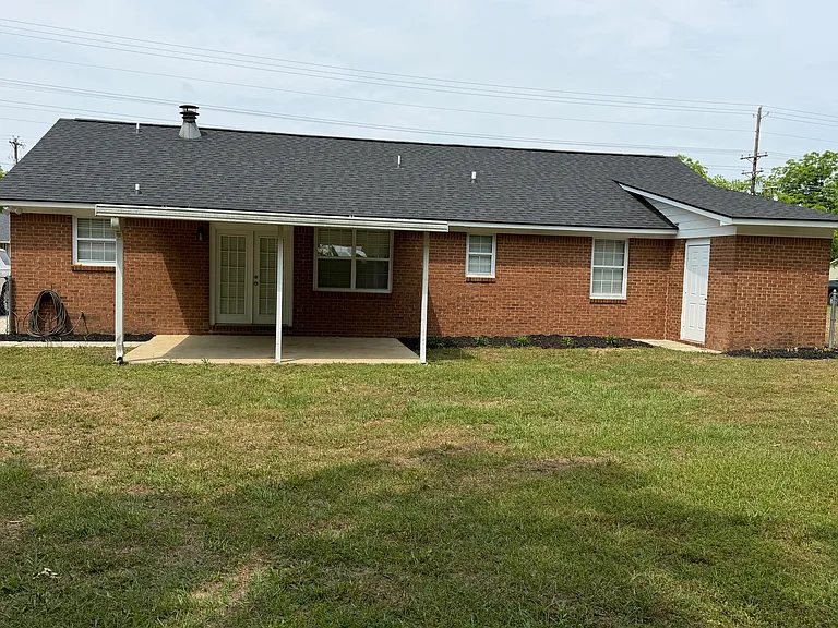 154 Century Rd E — Photo 2