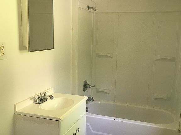 2nd image of 311-15 Fifteen Gertrude St