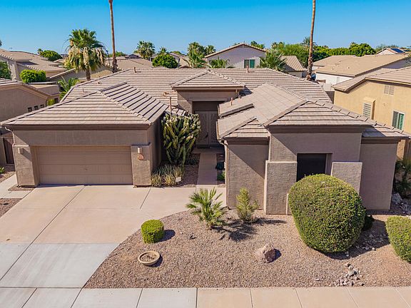 4th image of 362 W CAROB Drive