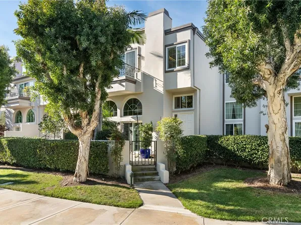 19332 Firestone Cir, Huntington Beach, CA 92648