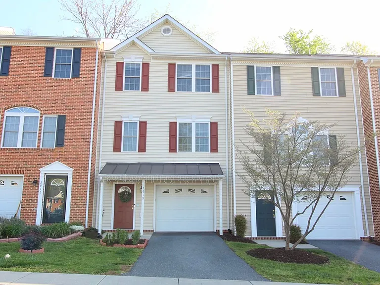 2919 Diamond Spring Ln — Photo 1