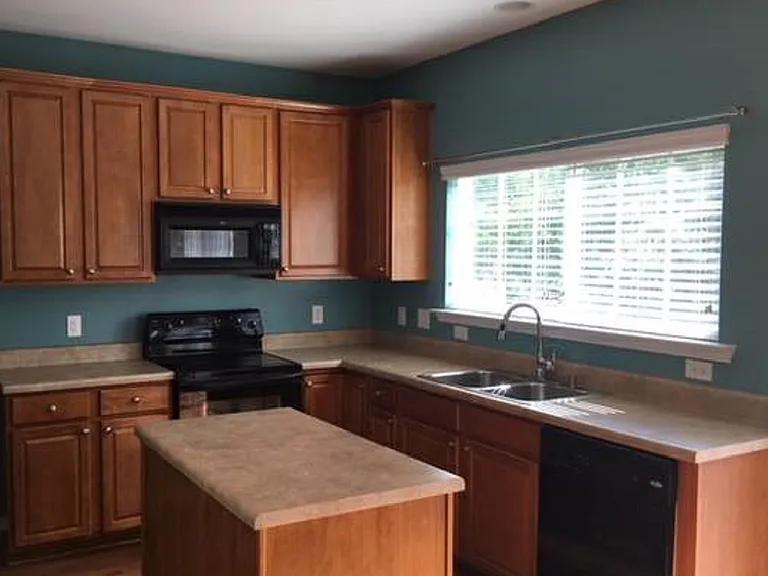 255 Joshua Glen Ln — Photo 7