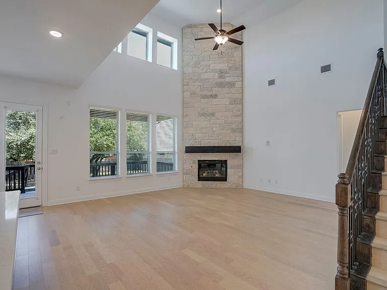 2920 Hadley Way — Photo 4