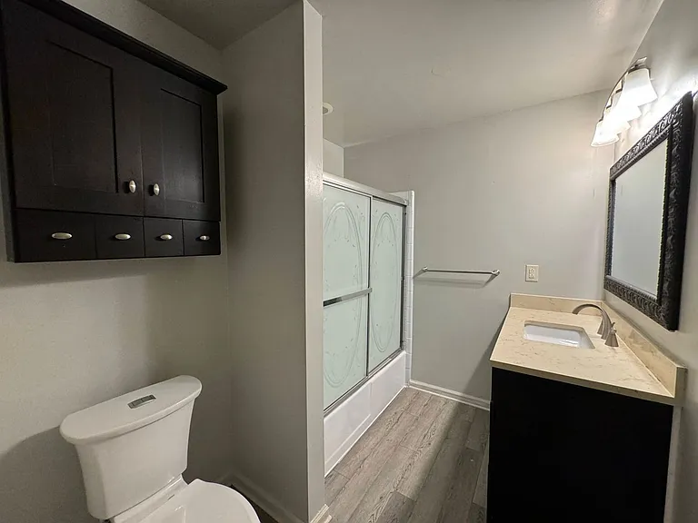 605 Bellaire Dr — Photo 28