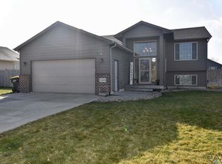 7109 W 65th St, Sioux Falls, SD 57106
