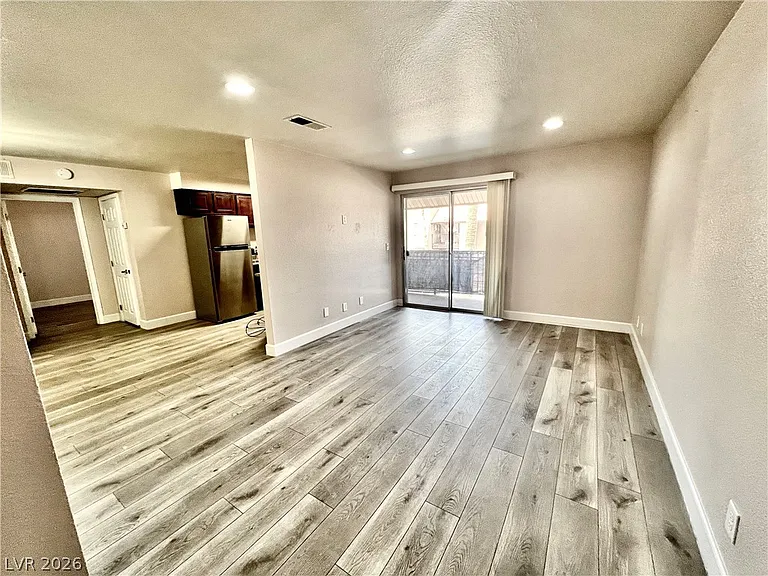 5295 Indian River Dr #310 — Photo 2