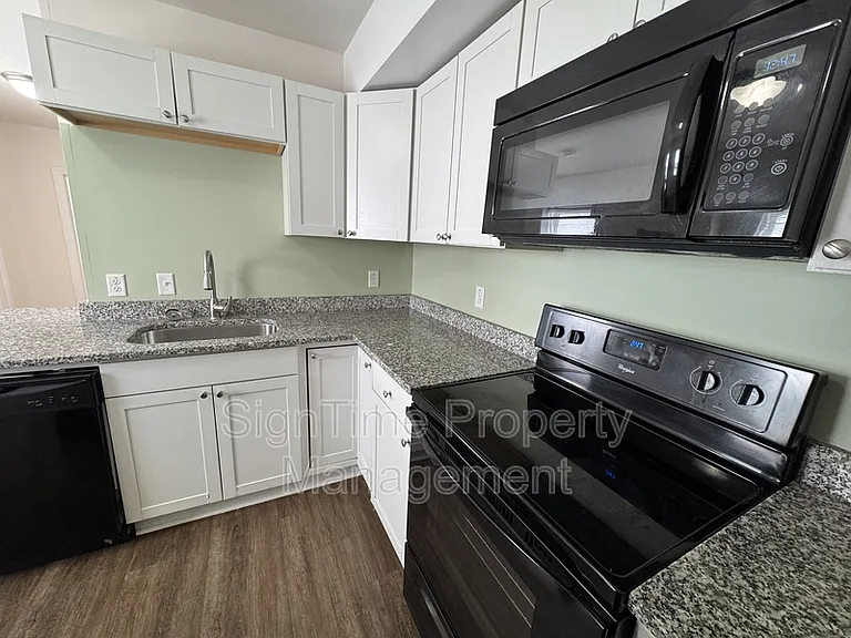 28-30 E Franklin St #28-3 — Photo 7