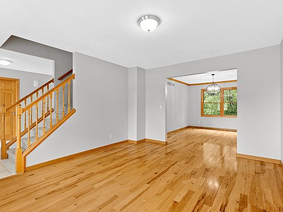 5th image of 2337 W Imperial Dr