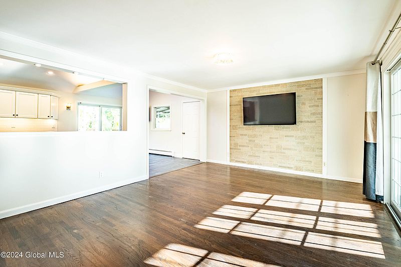 4th image of 241 Osborne Road