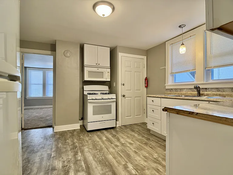 262 S Pearl St #3 — Photo 14