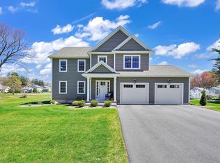 7 Fairway Ln, East Longmeadow, MA 01028