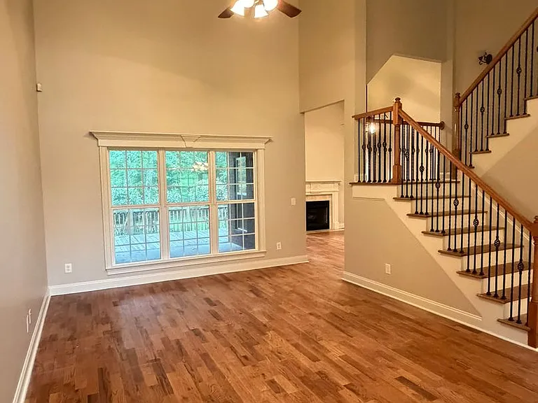 254 Southfield Ct — Photo 4