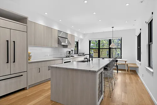 96 Henry St #1 Photo 1