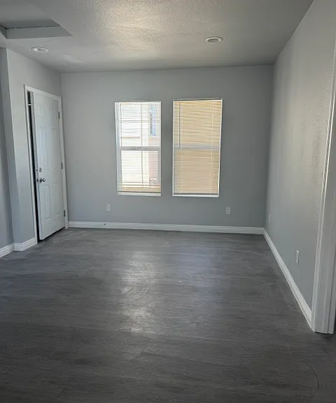 13022 Oak St — Photo 3