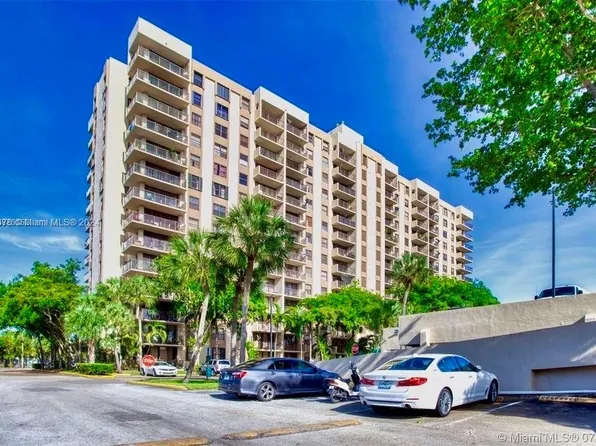 1470 NE 123rd St #A812, North Miami, FL 33161
