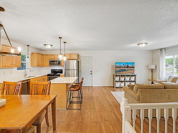 5th image of 1392 Amaryllis Ln