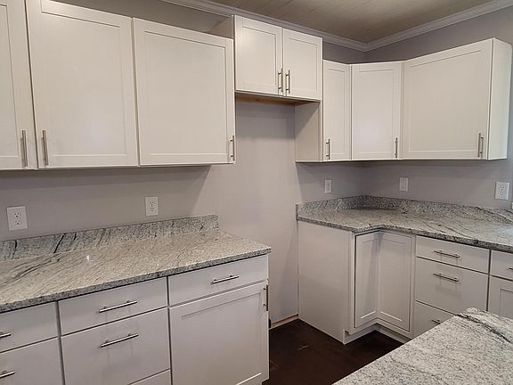 2nd image of 7200 Jenks Rd