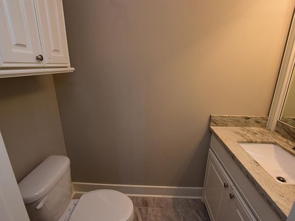 4th image of 1809 Foster St
