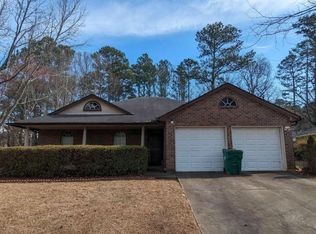 1121 Redan Sta, Stone Mountain, GA 30088