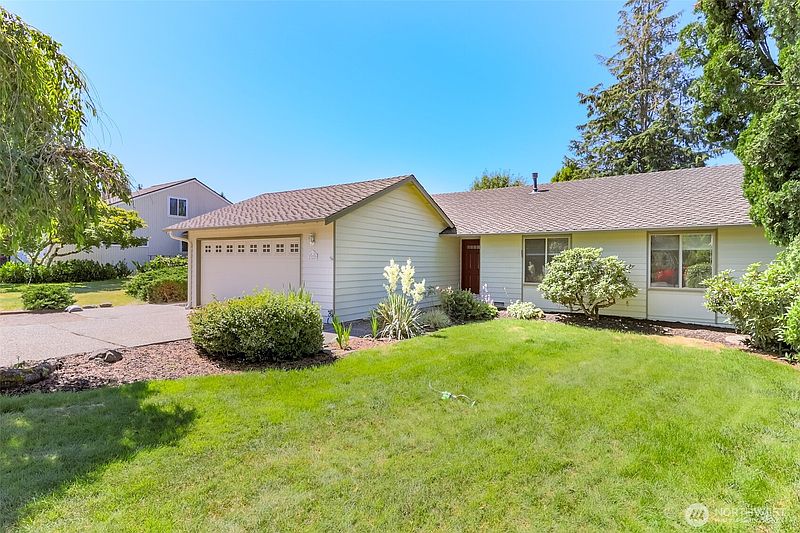 2nd image of 17229 160th Avenue SE