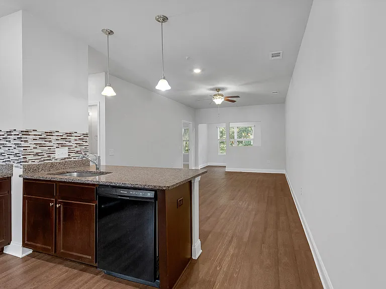 Hickory Grove — Photo 6
