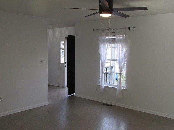 5th image of 5011 Orchard Park Dr