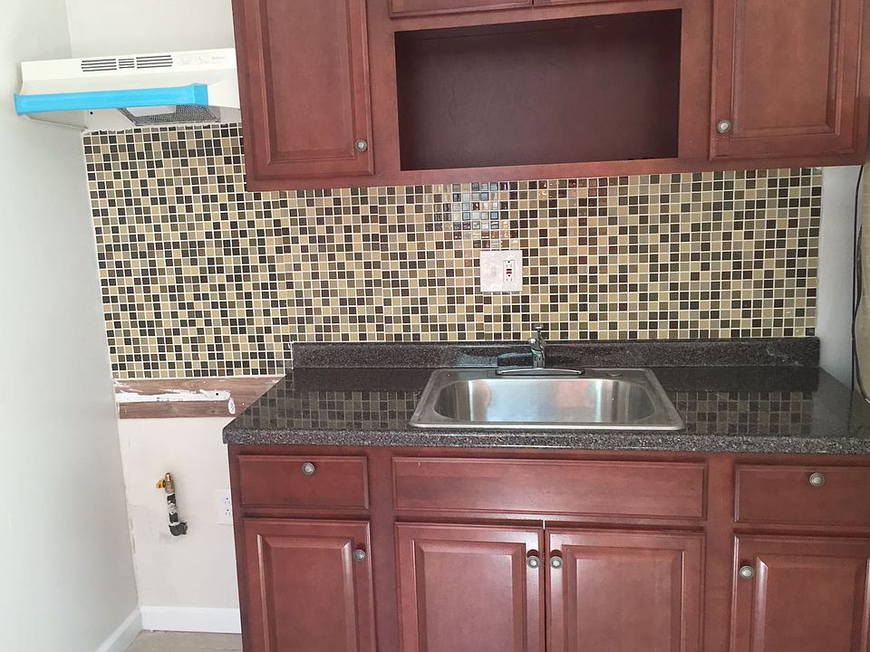 1st image of 901 E Cliveden St #4