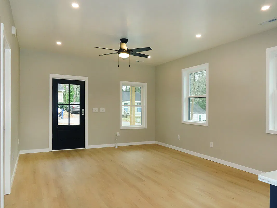 3 bed, 3.5 bath, 1211 sqft, $3,395 — Photo 2