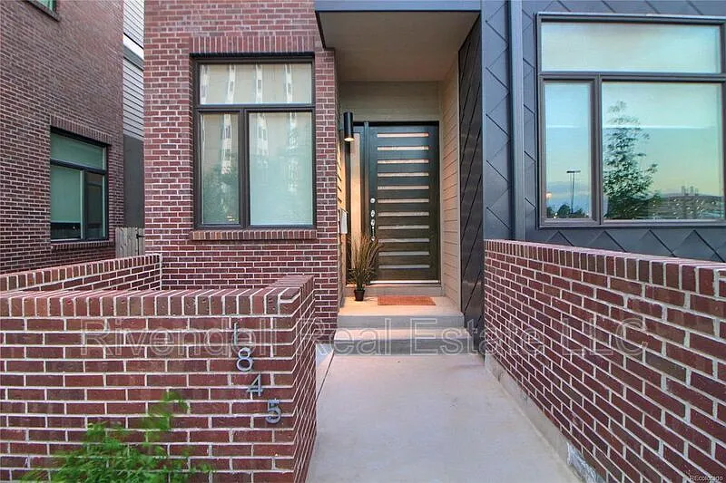 Denver University Neighborhood — Photo 1