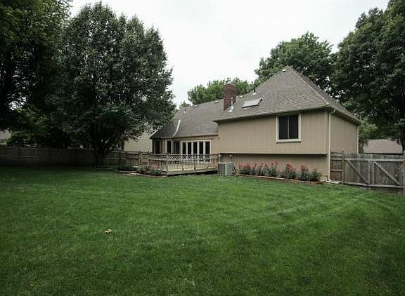 2nd image of 1400 NW Westwood Dr