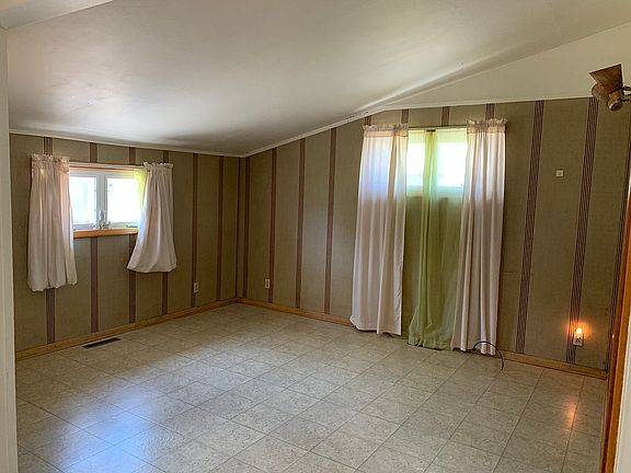 4th image of 1240 W Park Hill Dr