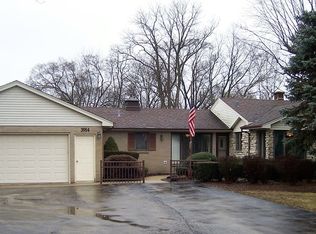 3914 Spring Grove Rd, McHenry, IL 60051