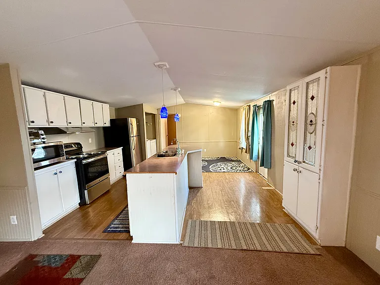 593 Grove Ln — Photo 16