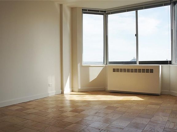 4th image of 1735 York Ave APT 14B