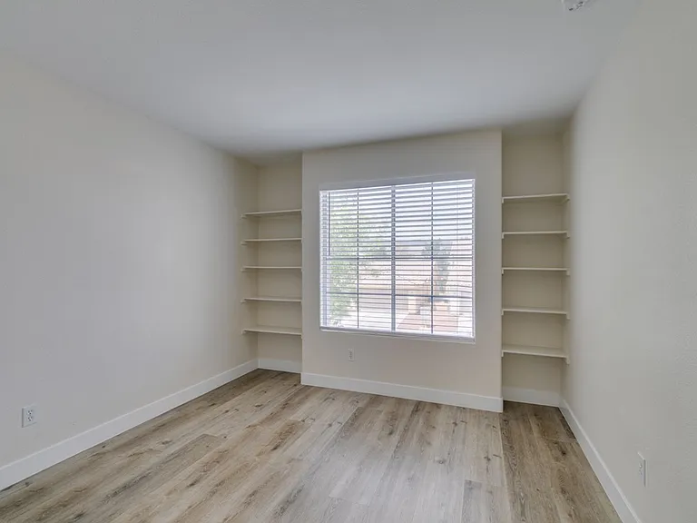 7804 Amulet St — Photo 34