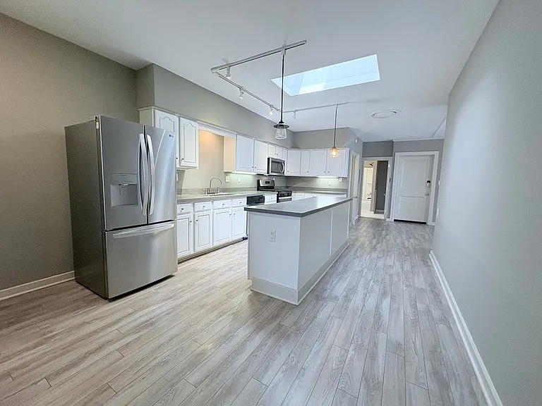 7 W Philadelphia St #3F — Photo 2