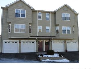 1 Sarahs Pl, Wallingford, CT 06492