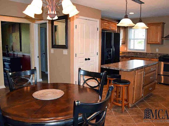 5th image of 1403 Castlebury Dr