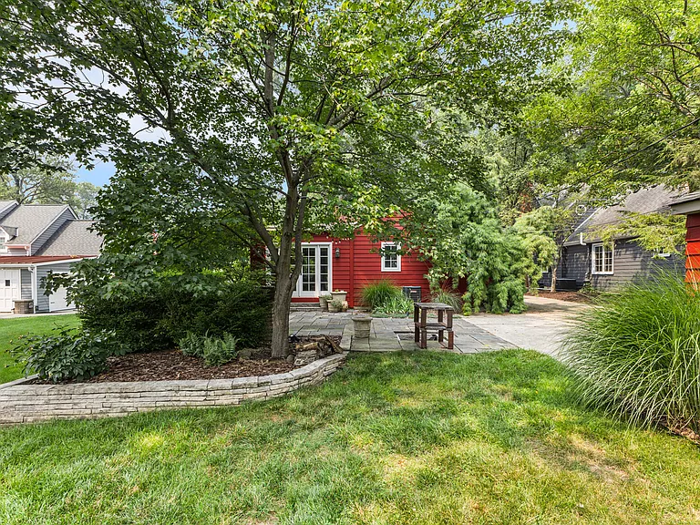 123 W Clearview Ave — Photo 50