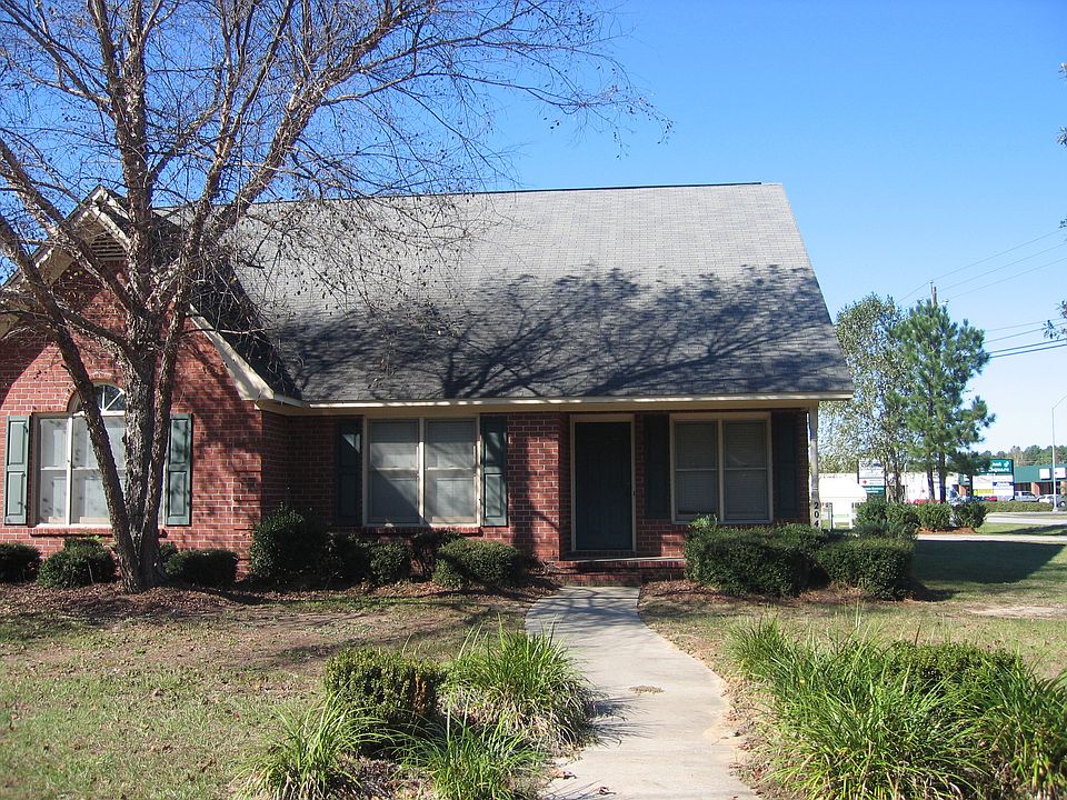 2nd image of 2045 Gion St