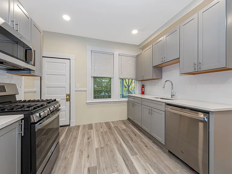 42-46 Brackett St #44-3 — Photo 10