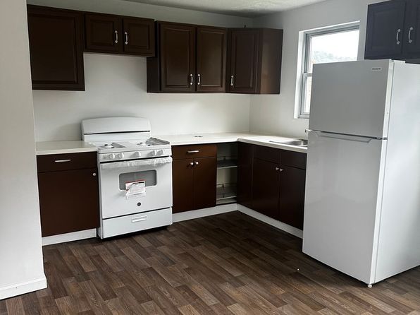 131 Spring Way APT 2